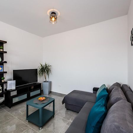 Apartmani Ujakovic Kaštela Exterior foto