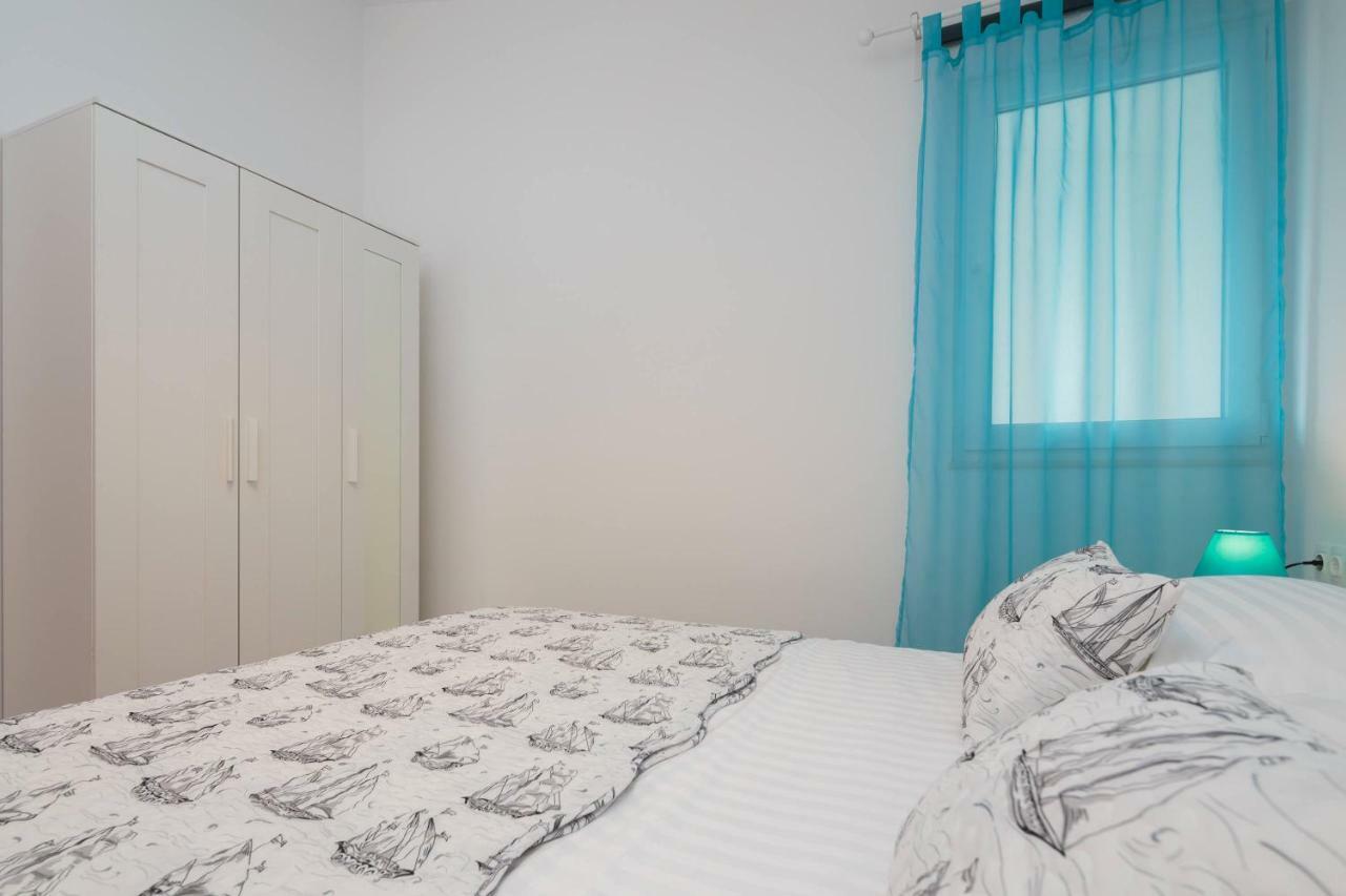 Apartmani Ujakovic Kaštela Exterior foto
